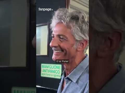 "Hai ragione Pippo, Su**!"
"Forte"
Fiorello ricorda il rapporto con Pippo Baudo, poi si commuove..