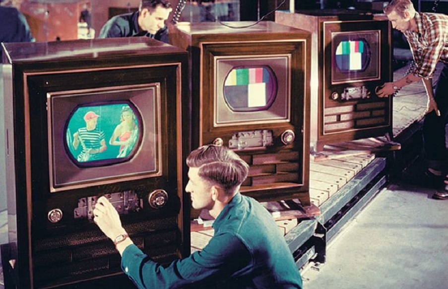 Il primo televisore a colori
