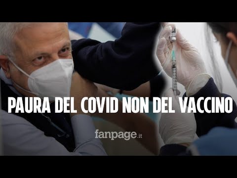 V-Day a Napoli. Al Cotugno i primi medici volontari: “Bisogna avere paura del Covid non del vaccino”