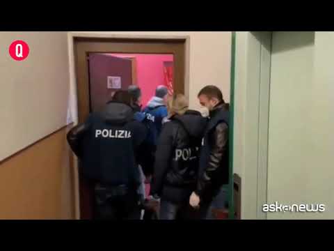 Terrorismo “suprematista”, blitz in varie città: arrestato 22enne