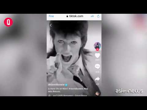 David Bowie oggi avrebbe compiuto 74 anni e debutta su Tik Tok