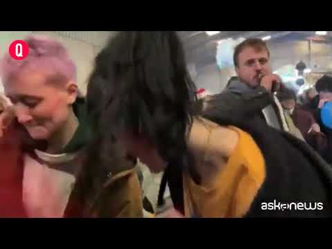 Covid, oltre 2.500 a un party illegale di Capodanno in Francia