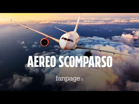 Indonesia, Boeing sparisce dai radar con 62 persone a bordo: “È caduto in mare”