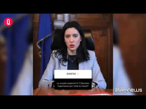 Scuole, proteste contro i rinvii. Azzolina: Dad non funziona più