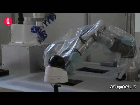 Cina, un braccio robotico per fare il tampone del covid