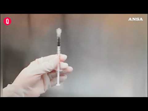 Covid, vaccino e tamponi agli amici. Indagato medico Asp Cosenza
