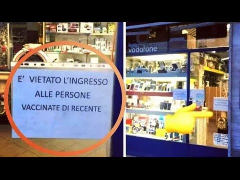 Il cartello in un negozio di Milano: “Vietato l’ingresso alle persone vaccinate di recente”