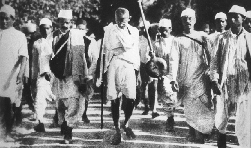 La Marcia del Sale del Mahatma Gandhi – La rigida Dottrina Truman – L’omicidio di Salvo Lima
