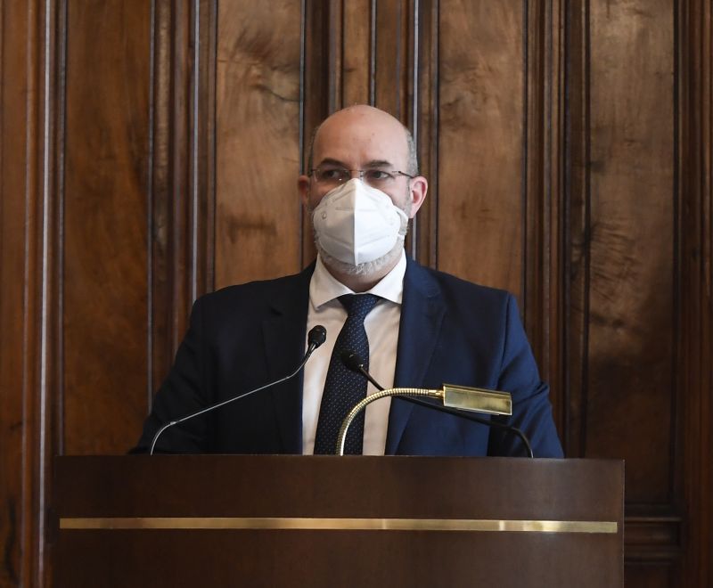 Governo, Crimi “Ci saremo con lealtà ma serve maggioranza politica”