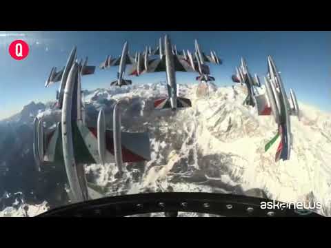 Cortina 2021, sorvolo delle Frecce Tricolori sui Mondiali di sci