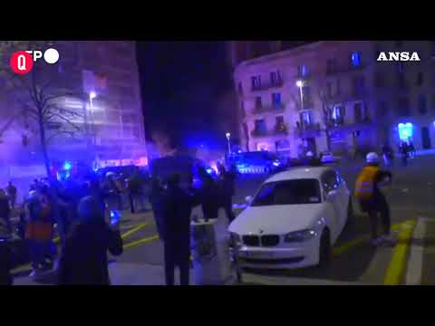 Barcellona, nuove proteste contro l’incarcerazione del rapper Pablo Hasel