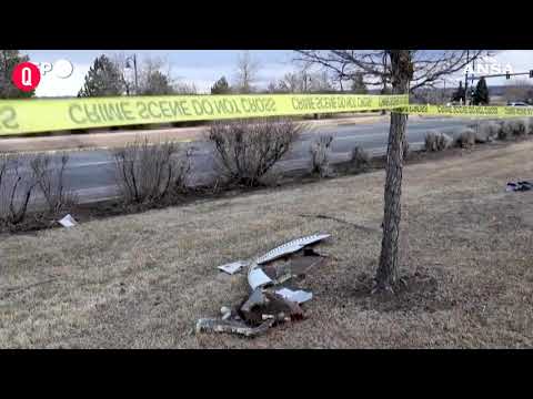 Usa, piovono dal cielo i detriti del motore del Boeing 777 esploso in volo