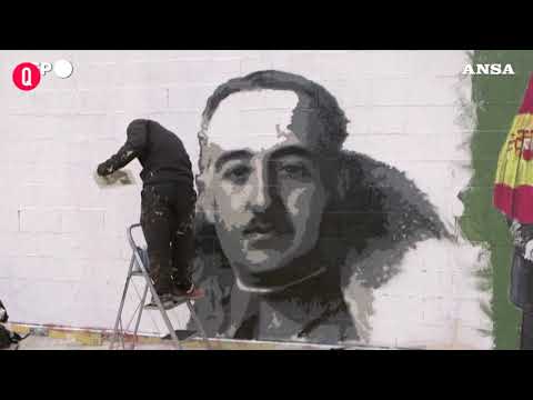 Barcellona, writer dedicano graffiti al rapper incarcerato