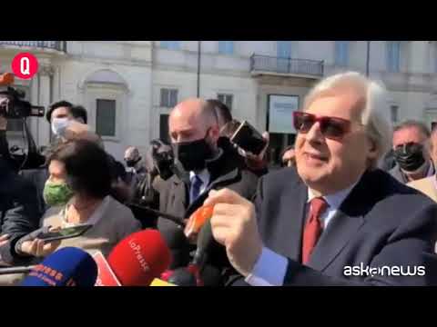 Vittorio Sgarbi ufficializza la sua candidatura a sindaco di Roma