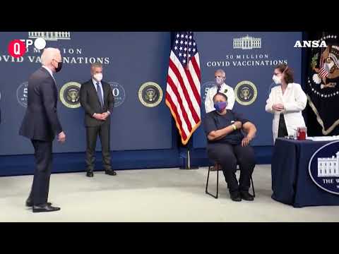 Covid, Biden: “Questo non e’ il momento di rilassarsi”