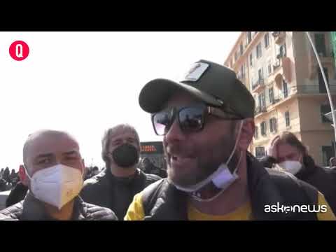 Covid, ristoratori a Napoli bloccano lungomare: siamo disperati