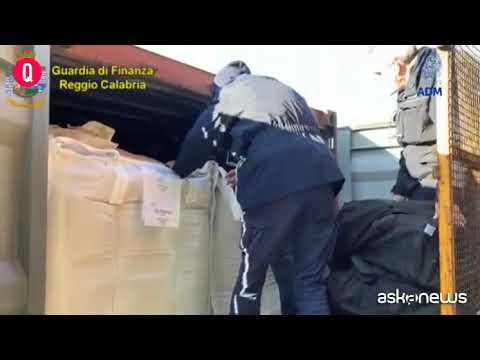 Nel porto di Gioia Tauro sequestrate 1,3 tonnellate di cocaina