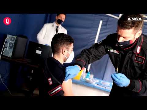 Torino, partono le vaccinazioni per le forze dell’ordine