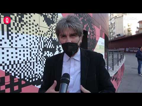 Inaugurato a Roma il murale con il bacio tra due donne voluto dall’associazione Gay Help Line