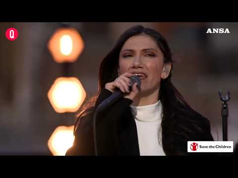 Save the Children, il tributo di Elisa al Colosseo per i bambini vittime della guerra in Siria