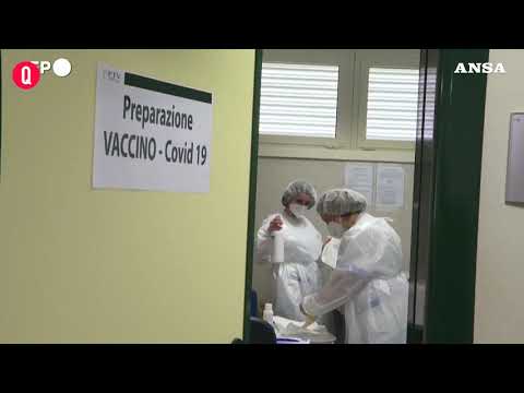 Mattarella: “L’Italia si risolleva”. Vaccini in farmacia