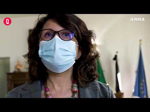 La sindaca-infermiera in un giorno vaccina 176 cittadini, Regione Lombardia 60 in due settimane