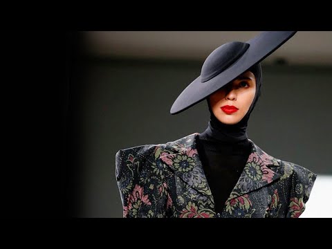 Chiara Boni La Petite Robe | Fall Winter 2019/2020 | Full Show