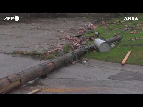 Usa, serie di tornado si abbatte sull’Alabama: 5 vittime