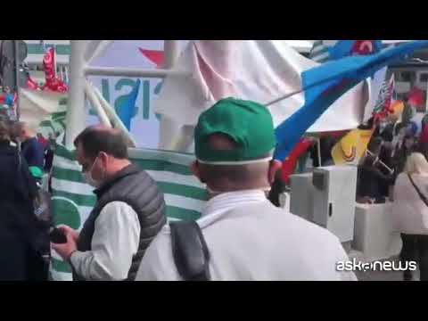 Alitalia, manifestazione dei lavoratori a Fiumicino