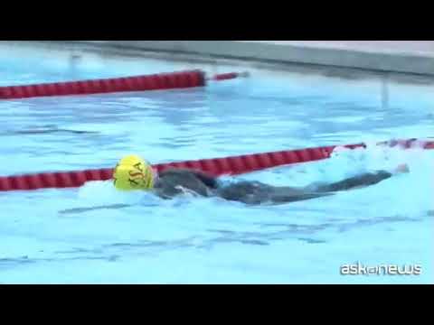Covid, in Gran Bretagna riaprono le piscine all’aperto