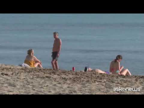 I turisti tedeschi arrivano a Maiorca per le vacanze pasquali