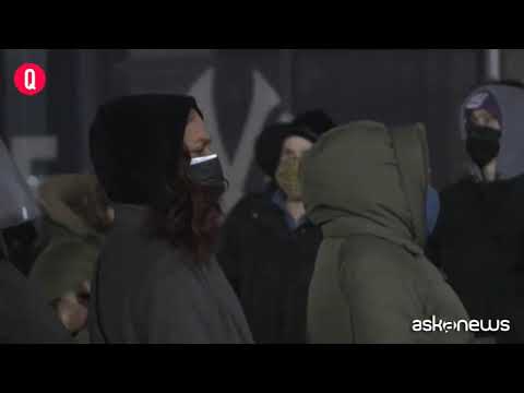 New York, in fila allo Yankee Stadium per il vaccino monodose