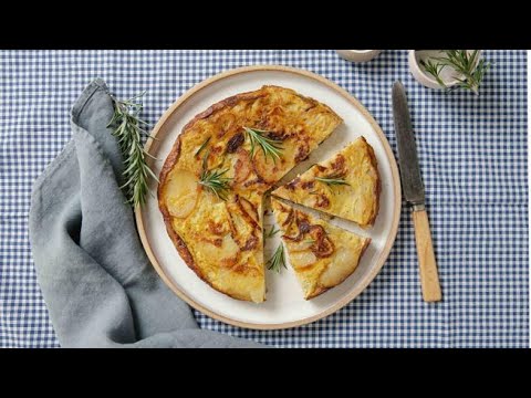 La ricetta della frittata di patate e cipolle: la versione irresistibile