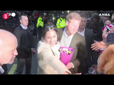 Le accuse di Meghan e Harry, bufera razzismo sulla corte