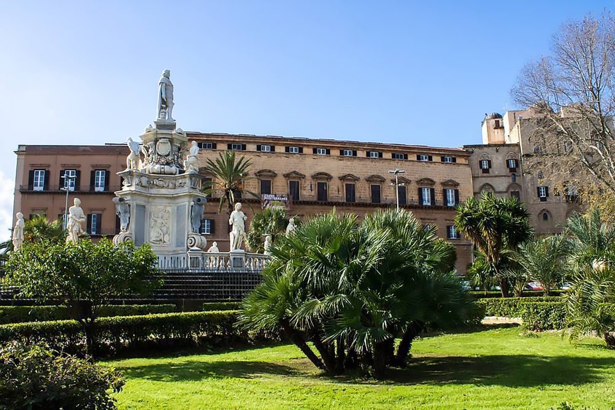 Il primo parlamento moderno, quello del regno di Sicilia.