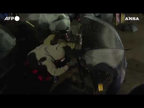 Minneapolis, scontri nella quarta notte di proteste per l’omicidio di Daunte Wright