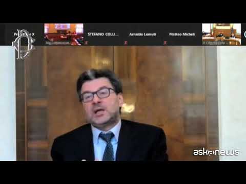 Covid, Giorgetti: programma riaperture dalla prossima settimana