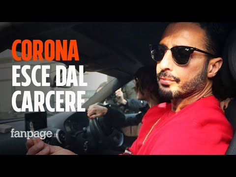 Fabrizio Corona esce dal carcere e torna a casa, l’avvocato: “Sono molto contento, era ora”