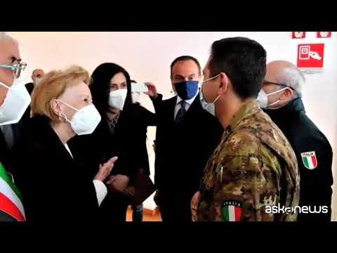 Commissario Figliuolo al centro vaccinale in Fondazione Ferrero