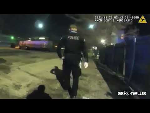 Usa, a Chicago diffuse immagini di agenti che uccidono tredicenne