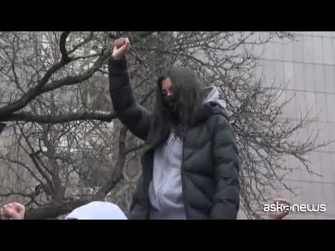 Caso Floyd, le proteste fuori dalla corte di Minneapolis