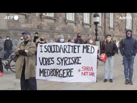 Danimarca, migliaia di manifestanti contro il piano di rimpatrio dei rifugiati siriani