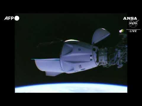SpaceX, la Crew Dragon 2 attracca alla Stazione Spaziale Internazionale