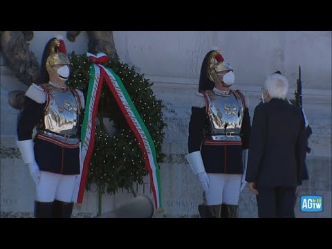 Liberazione, Mattarella depone una corona d’alloro all’Altare della Patria