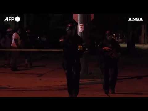 Choc a Chicago, polizia insegue e uccide un 13enne