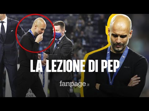 Guardiola bacia la medaglia dopo la sconfitta in Champions: la lezione di sportività di Pep