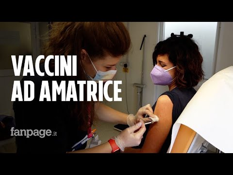 I romani a caccia del vaccino monodose ad Amatrice: “Sveglia all’alba e poi un’amatriciana”