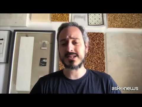 Una finestra, la musica e le ruspe: Gian Maria Tosatti a Istanbul