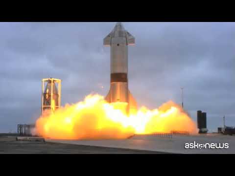 Spazio, primo atterraggio di successo per la Starship di SpaceX