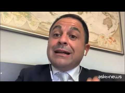 Covid, in piazza per terapie domiciliari: essere curati è diritto